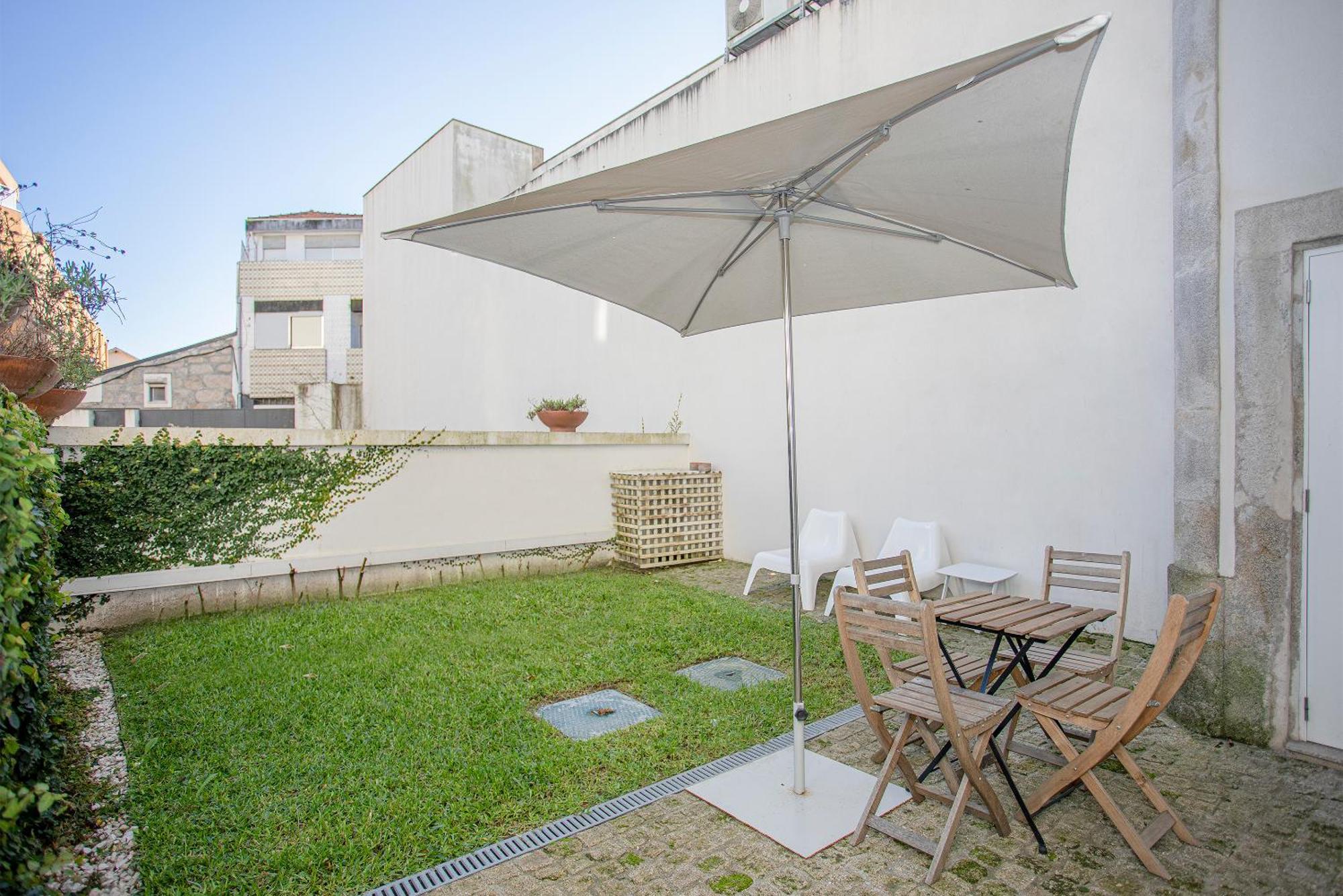 Apartamento Liiiving In Porto - Garden Light Mezzanine Exterior foto