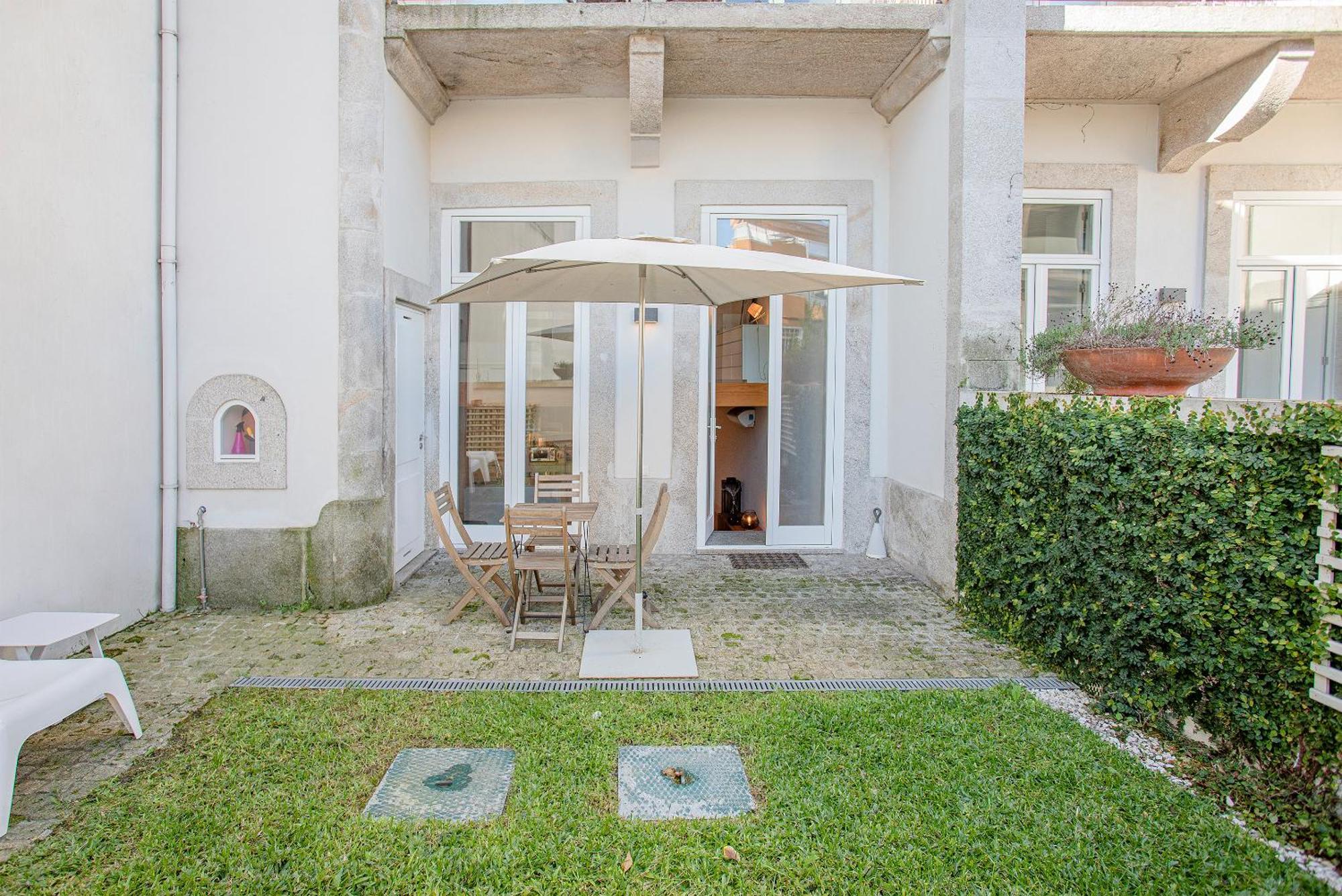 Apartamento Liiiving In Porto - Garden Light Mezzanine Exterior foto